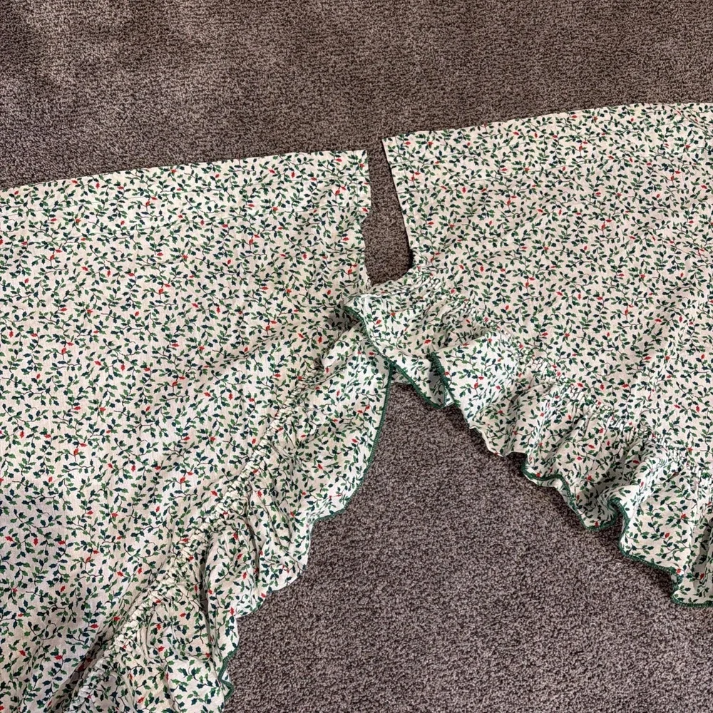 Vtg‎ Christmas Holly Print Swag Ruffle Curtains 1 Pair